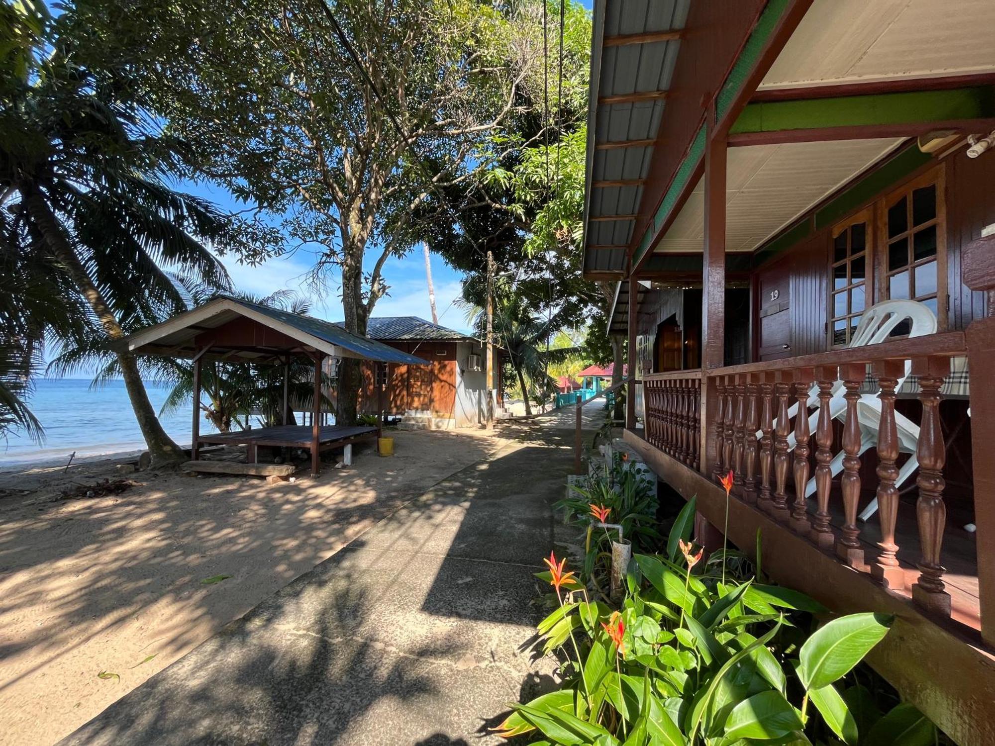 Sri Sentosa Chalet Kampong Mukut Exteriér fotografie